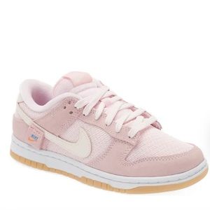 BNIB NIKE dunk low “teddy bear” 🧸
